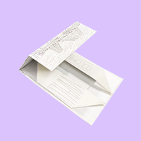 Boîte d'emballage pliable en papier kraft écologique avec logo personnalisé, couleur personnalisée, doublure en éponge, recyclable, pour chaussettes, vêtements, chaussures, fourrure