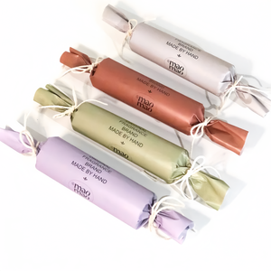 Coffret cadeau de luxe de haute qualité avec étiquette personnalisée Bougie parfumée à la cire de soja 7 chakras avec cristaux Cadeaux de fête des mères - Product Image 1