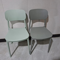 Chaise de salle à manger empilable sans accoudoirs de style victorien pour la maison, le bureau et l'extérieur