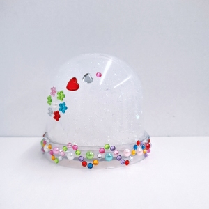 Nouveau design 9*9*8.5cm Kits de loisirs créatifs DIY Cadre photo globe à neige vide Autocollant diamant en plastique PS Paillettes Emballage séparé - Product Image 4