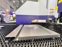 Máquina de Plegado Totalmente Automática con Servo Sincronizado para Plegado de Múltiples Materiales
