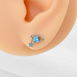 Clous d'oreille en titane G23 avec zircon étoile 7,8 mm F136 pour piercing corporel - Product Image 3