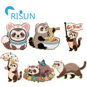 Épingles en métal émaillé hermine vison animaux épingles en métal loutre <span class=keywords><strong>belette</strong></span> émail épinglette broche personnalisé masqué animal furet émail épingle insigne - Product Image 1
