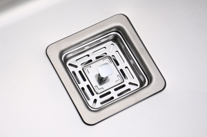 Évier de cuisine fait à la main en acier inoxydable satiné de qualité commerciale de calibre 16 de 31 pouces sous plan rectangulaire 10mm - Product Image 5