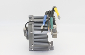 Motor Automático SOTION de 72V 65 N.m Sin Escobillas 26KW 9000 RPM 10.75KG con Enfriamiento por Aire Natural para Motocicleta Eléctrica Todoterreno - Product Image 2