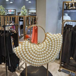 Bolso de Mano Bandolera Personalizado en Gamuza Adornado con Perlas y Cristales Estilo Vestido de Novia Bolso de Mano con Cadena de Diseñador - Product Image 3