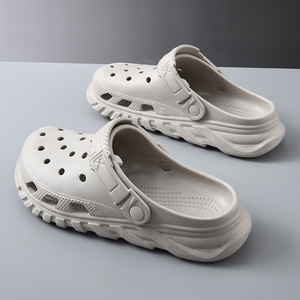 Chaussures d'eau <span class=keywords><strong>Crocs</strong></span> pour hommes à semelle épaisse en EVA, anti-odeur, pour l'été et les activités de plein air - Product Image 1