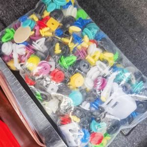 500 pièces voiture mixte emballage boucle intérieur porte panneau coffre étanchéité bande Clips pousser retenue broche Auto <span class=keywords><strong>pare</strong></span>-chocs attaches - Product Image 2