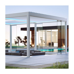 Pergola da Esterno Personalizzata in Alluminio con Tenda Oscurante Nera Antipioggia, Finiture in Legno, Chiusura Elettrica e Porta Scorrevole in Vetro - Product Image 4