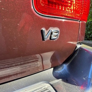 ใช้สำหรับรถยนต์ SUV 4.7 V8 5 ประตู 8 ที่นั่ง ภายในสีอ่อน เครื่องยนต์เบนซิน/แก๊ส พวงมาลัยซ้าย ระบบควบคุมความเร็วอัตโนมัติ  ภายในตกแต่งด้วยหนังและผ้า เกียร์ธรรมดา ล้อแม็ก R18 - Product Image 3