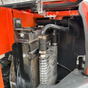 Excavadora Usada Hitachi ZX55 de 5.5 Toneladas con Pocas Horas de Trabajo en Venta, Equipo de Movimiento de Tierras de Alta Eficiencia - Product Image 5