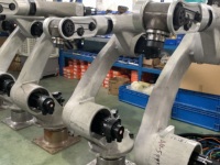 Robot agrícola para manejo de brazos, 6 o 4 ejes