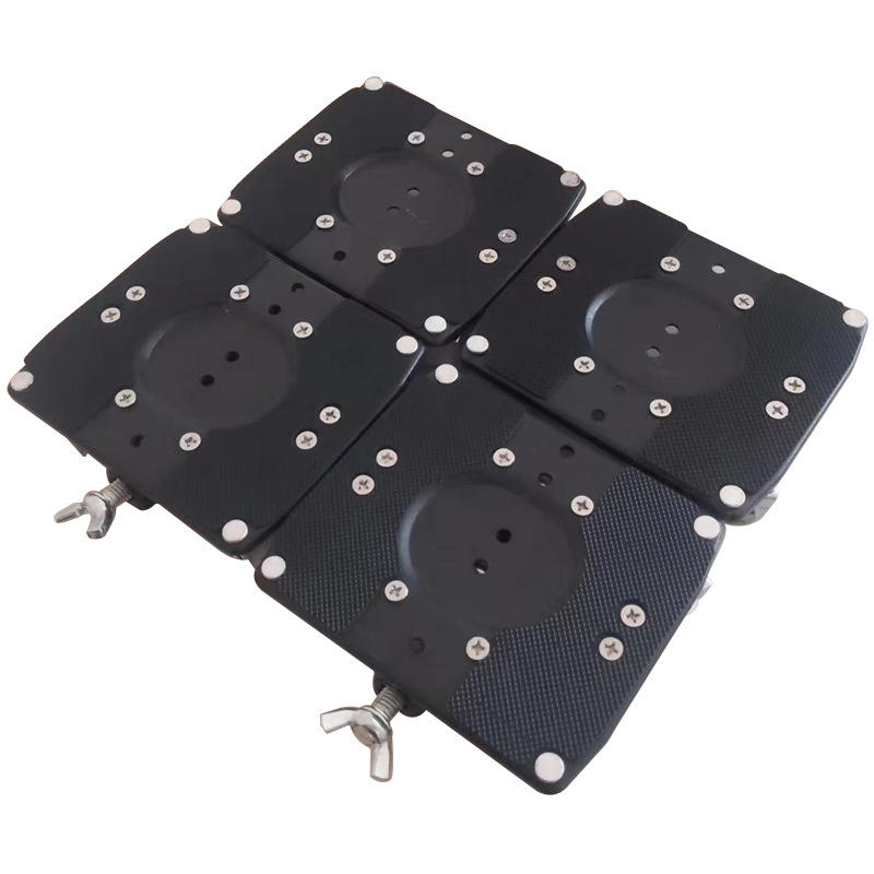 Noir - un ensemble de quatre pièces