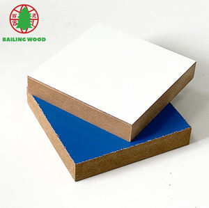 Vente <span class=keywords><strong>en</strong></span> gros <span class=keywords><strong>de</strong></span> panneaux MDF 1220*2440mm, panneaux MDF <span class=keywords><strong>en</strong></span> mélamine blanche <span class=keywords><strong>de</strong></span> 18mm, meilleur <span class=keywords><strong>prix</strong></span> sur le marché étranger - Product Image 5