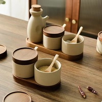 Vente en gros de pots à sel en grès de style japonais vintage pour la maison pot à épices en céramique avec plateau et couvercle en bois