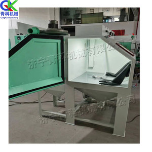 Cabine de sablage manuelle industrielle compacte pour le nettoyage et la restauration de précision - Product Image 4