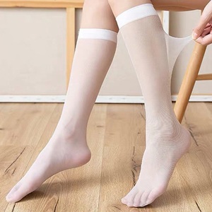 Yiwu vente en gros femmes <span class=keywords><strong>bas</strong></span> d'été Transparent Nylon genou chaussettes mode filles genou-haut chaussettes - Product Image 5