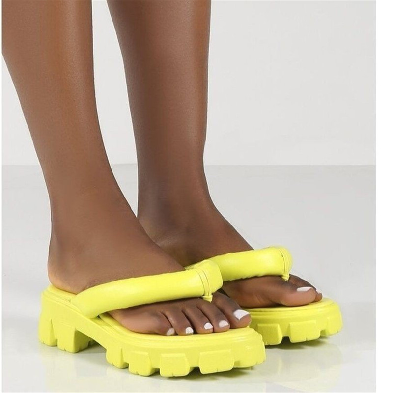 Summer Girls Flip Flops Sandals Thick Sole Clip-toe Large Size Women's Flip-flops Slippers