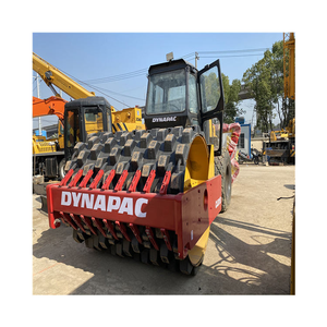 Máquina para movimiento de tierras Dynapac CA301D usada original con motor de 80kW en oferta. - Product Image 1