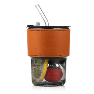 Tazza in Vetro Trasparente Ecologica con Coperchio e Cannuccia, Resistente all'Acqua Bollente, Design Moderno per Caffè Freddo, Tè, Uso Esterno - Product Image 5