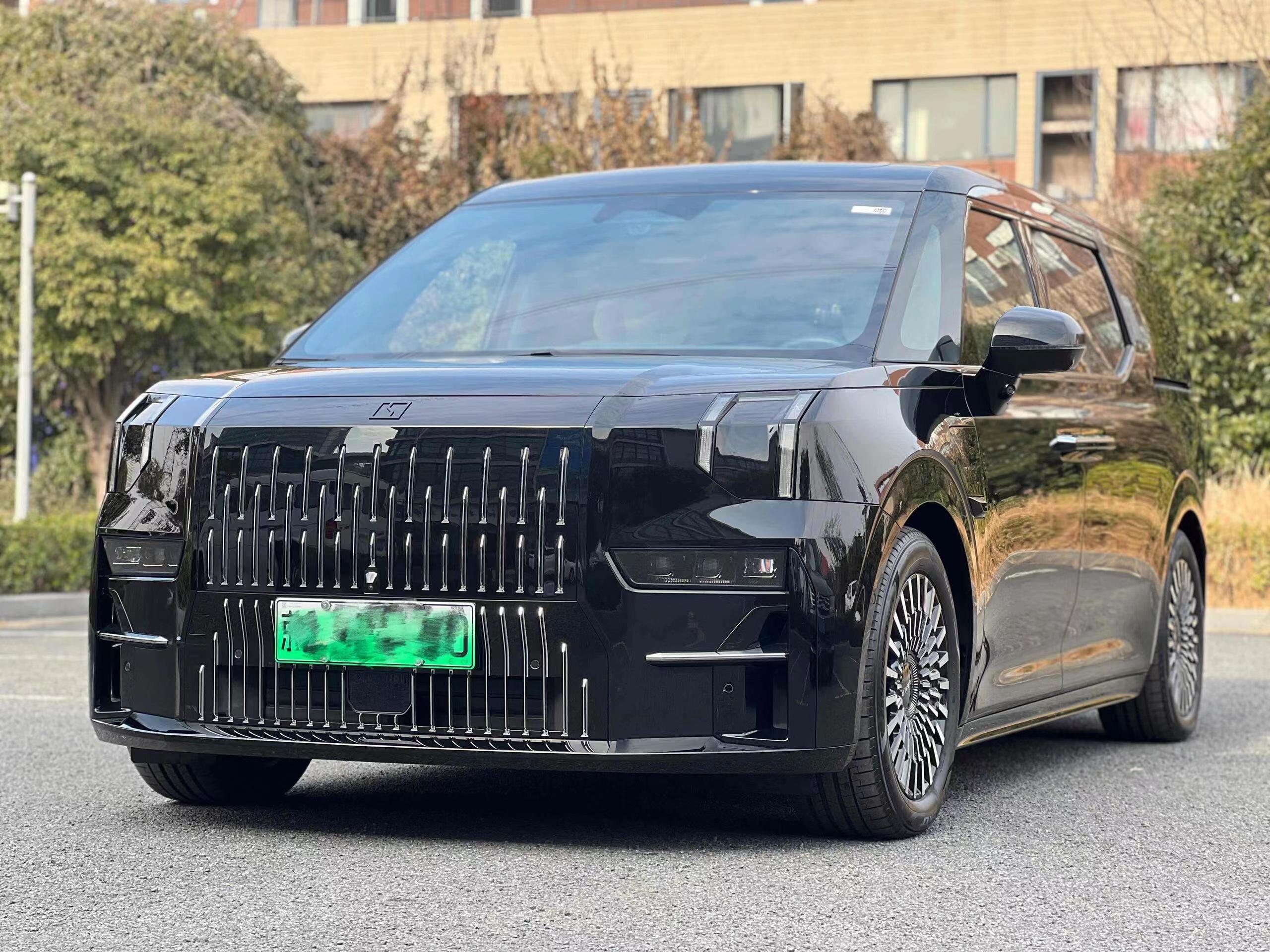 2024 Geely Zeekr 009 - Luxury 4WD Electric MPV with 822km Range