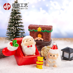 ตุ๊กตาซานตาคลอสเรซิ่น ของตกแต่งคริสต์มาส สำหรับใช้ภายในอาคาร ผิวมันเงา D1495 - Product Image 2