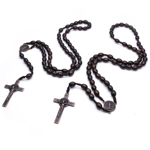 Croce intrecciata perline di riso marrone scuro collana rosario in legno regalo cattolicesimo d'oro perline di preghiera religiose