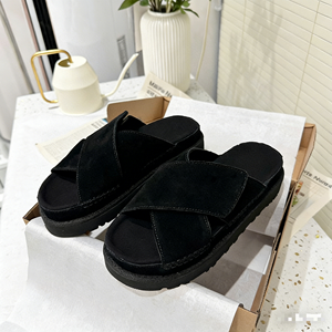 Nouvelles pantoufles d'intérieur Uggs <span class=keywords><strong>style</strong></span> été respirantes pour hommes et femmes, pantoufles de couple polyvalentes, pantoufles d'extérieur - Product Image 6