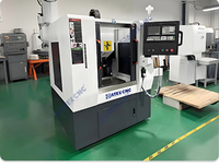 Fraiseuse à métaux CNC à changement d'outil automatique de haute précision avec lit de coulée intégré pour le traitement des moules