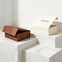 Boîtes en carton écologiques personnalisées avec impression de logo, pour cadeaux, vêtements, cosmétiques, avec fermeture magnétique et ruban, emballage en papier pliable