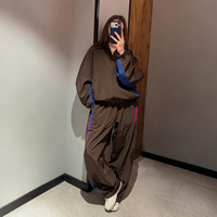 Setelan Jaket Wanita Warna Blok dengan Ritsleting dan Celana Panjang Lebar 2 Potong, Tracksuit Santai untuk Luar Ruangan, OEM ODM Pasokan Langsung Pabrik