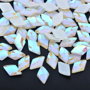 Fashion Menyala Dalam Gelap Kaca Imitasi Pipih Belah Ketupat Berlian Imitasi Bercahaya Batu Kristal untuk Dekorasi Nail Art DIY Kerajinan