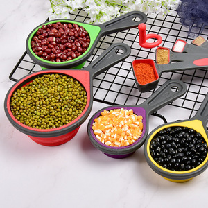 Ensemble de 4 tasses et cuillères à mesurer en silicone, pliables, pour la pâtisserie - Product Image 1