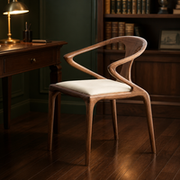 Chaise de salle à manger vintage en bois massif de noyer de style chinois avec accoudoirs en bois pour la maison, le restaurant ou la salle de thé