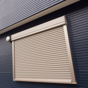 Volets roulants motorisés à ouverture unique élégants et intelligents de haute sécurité pour <span class=keywords><strong>magasin</strong></span> de détail Maison moderne commerciale - Product Image 2