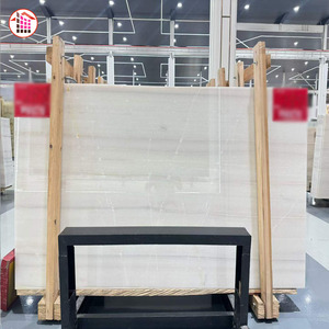 Dalle d'onyx blanc naturel d'<span class=keywords><strong>Athènes</strong></span>, pierre de jade translucide rayée pour décoration murale rétroéclairée, idéale pour un intérieur minimaliste et luxueux. - Product Image 1