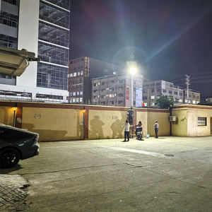 <span class=keywords><strong>Faro</strong></span> a <span class=keywords><strong>LED</strong></span> <span class=keywords><strong>Solare</strong></span> Super Luminoso da Stadio per Sport da 400W 500W 600W 700W 800W in Alluminio con Due Pannelli, Impermeabile IP66, Fascio di 90 Gradi - Product Image 3