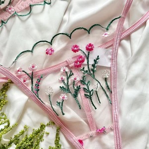 Novità Sexy da <span class=keywords><strong>donna</strong></span> di San Valentino <span class=keywords><strong>intimo</strong></span> <span class=keywords><strong>intimo</strong></span> in pizzo ricamato reggiseno e brevi set con detti trasparenti regalo il nostro <span class=keywords><strong>negozio</strong></span> - Product Image 3