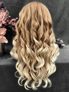 Perruques synthétiques transparentes Lace Front de 26 pouces Celebrity Blonde miel ondulée avec des pointes blanches Perruques Lace Frontal résistantes à la chaleur - Product Image 3