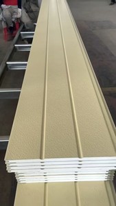 Panneau sandwich en polyuréthane léger et facile à installer, matériau métallique isolant décoratif en PU pour les murs des maisons résidentielles - Product Image 2