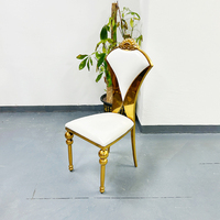 Chaises de réception haut de gamme pour événements, hôtels et fêtes, chaises de mariage en acier inoxydable doré avec coussins blancs – Vente chaude