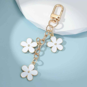 2025 all'ingrosso portachiavi in lega di zinco in metallo colorato con ciondolo fiore fatto da te ciondoli per auto ciondoli per fiori carini accessori regalo - Product Image 6