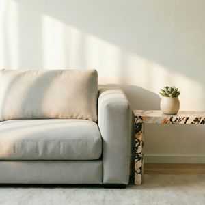 Table <span class=keywords><strong>console</strong></span> en marbre Calacatta Viola en forme de C, <span class=keywords><strong>design</strong></span> minimaliste et épuré, idéale pour les appartements modernes et les bureaux de direction - Product Image 2
