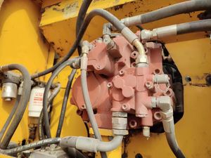 Excavatrice d'occasion de taille moyenne de 21 tonnes Hyundai 210W-7 avec de bonnes performances Excavatrice sur pneus d'occasion bon marché meilleure vente Hyundai - Product Image 6