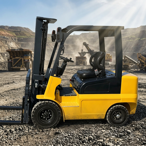 Chariot élévateur électrique à portique étroit de 2500 kg avec commande pilote - Product Image 2