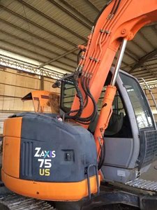 Mini-excavatrice sur chenilles Hitachi ZX75/ZX60 d'occasion avec une puissance de 75 kW, 7500 kg, en bon état, à vendre - Product Image 4