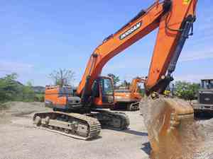 รถขุด Doosan DX220 มือสอง ปี 2021 สภาพ 90% ใหม่ คุ้มค่า ประหยัด พร้อมมอเตอร์เกียร์บ็อกซ์ เครื่องจักรก่อสร้างสำหรับงานดิน - Product Image 6