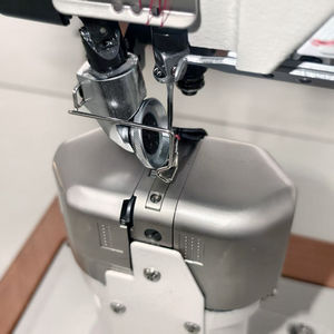 Machine à coudre industrielle à double aiguille P6-972BA, vente directe en gros, machine à coudre <span class=keywords><strong>Pfaff</strong></span> - Product Image 3