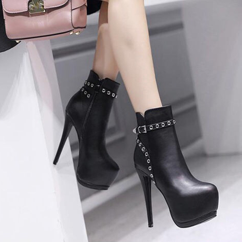 Botas Cuero Vacuno Mujer Taco Bajo Muchas Tachas Glaris | Cuotas sin interés