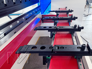 High Quality CNC Hydraulic Press Brake ,Hydraulic Sheet Metal Bender 3 Meters 4 Meters Press Brake <strong>Machine</strong> - Product Image 3